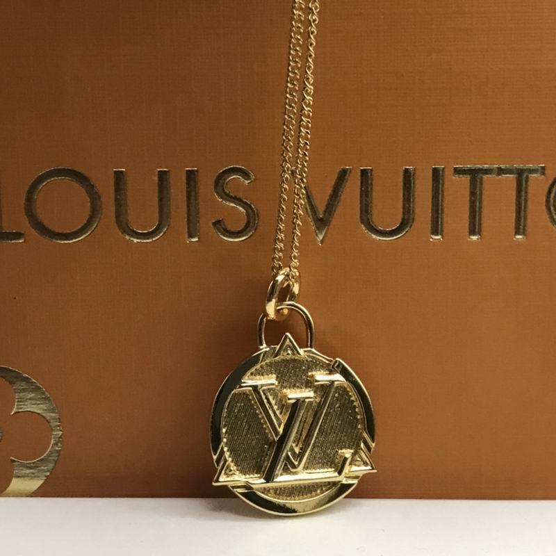 LV Necklaces 57